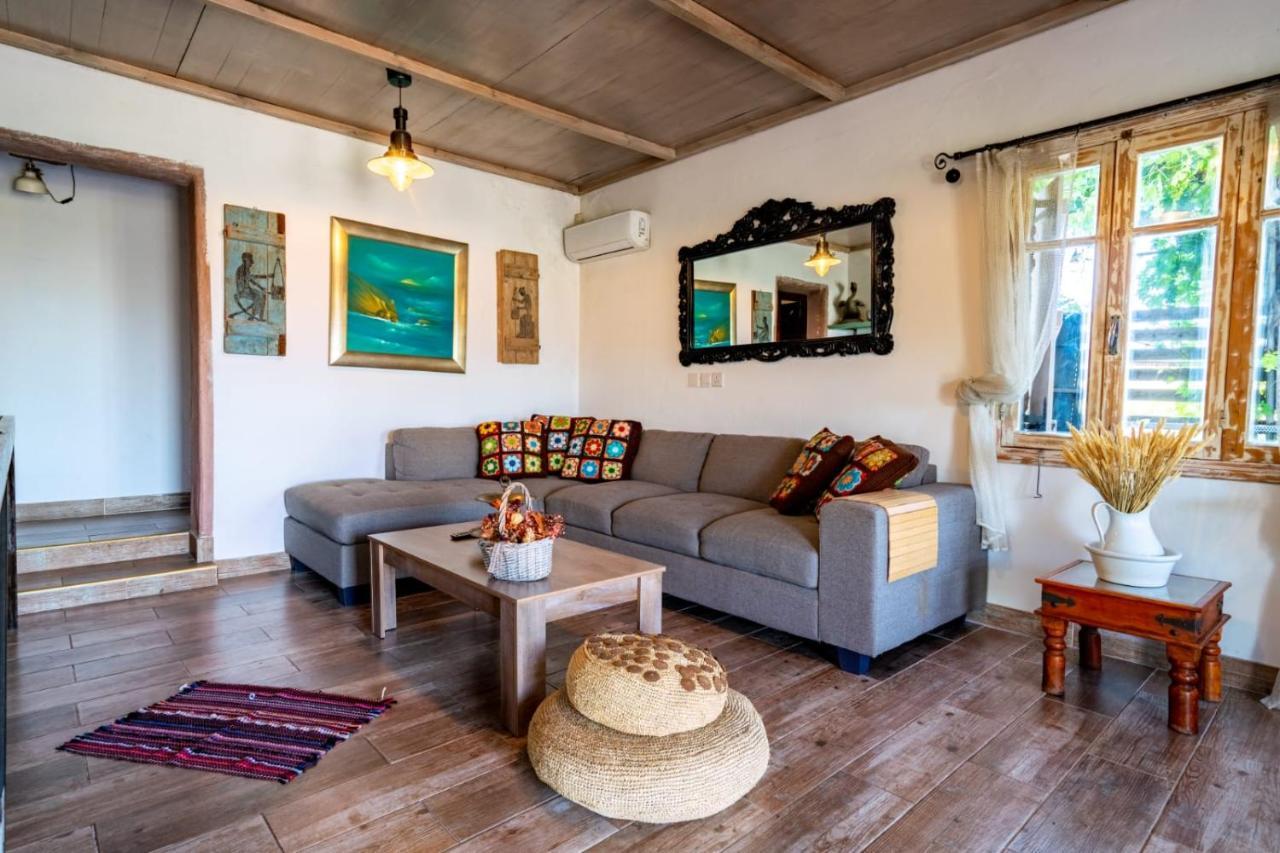 Rozana House Holiday home *