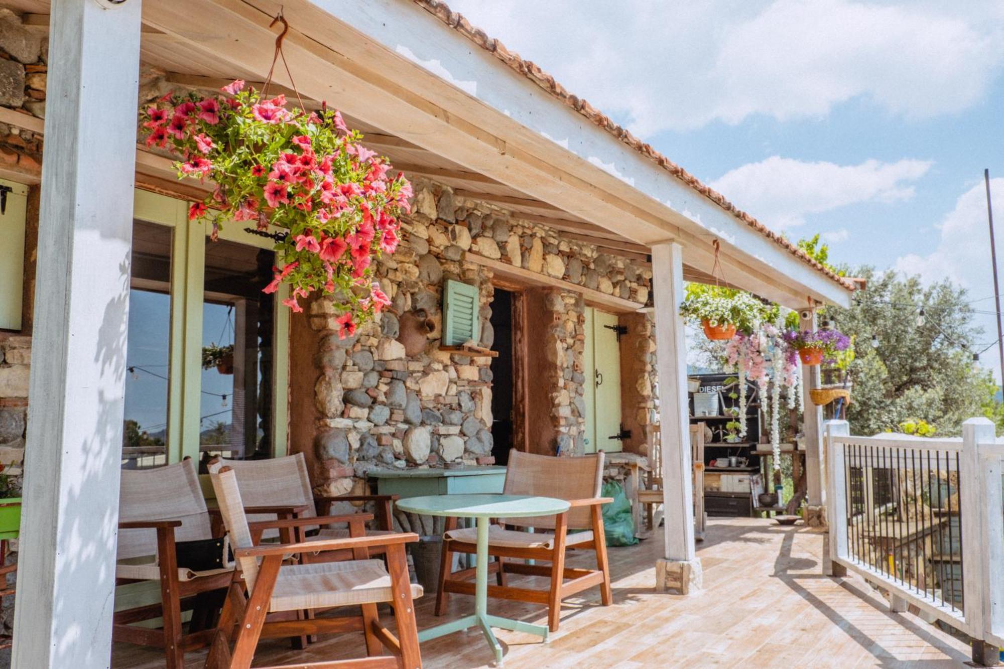 Rozana House Holiday home *