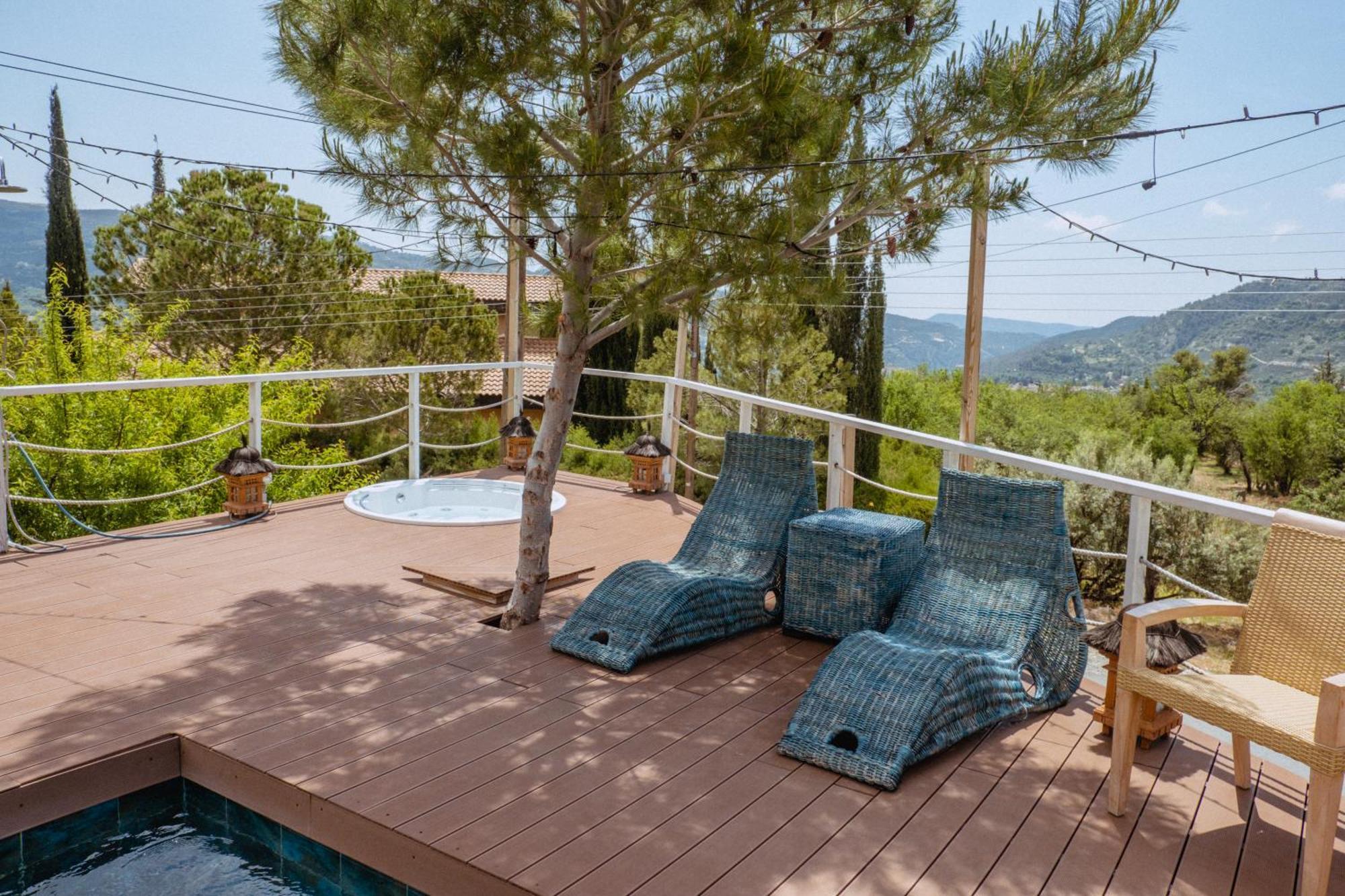 Rozana House *